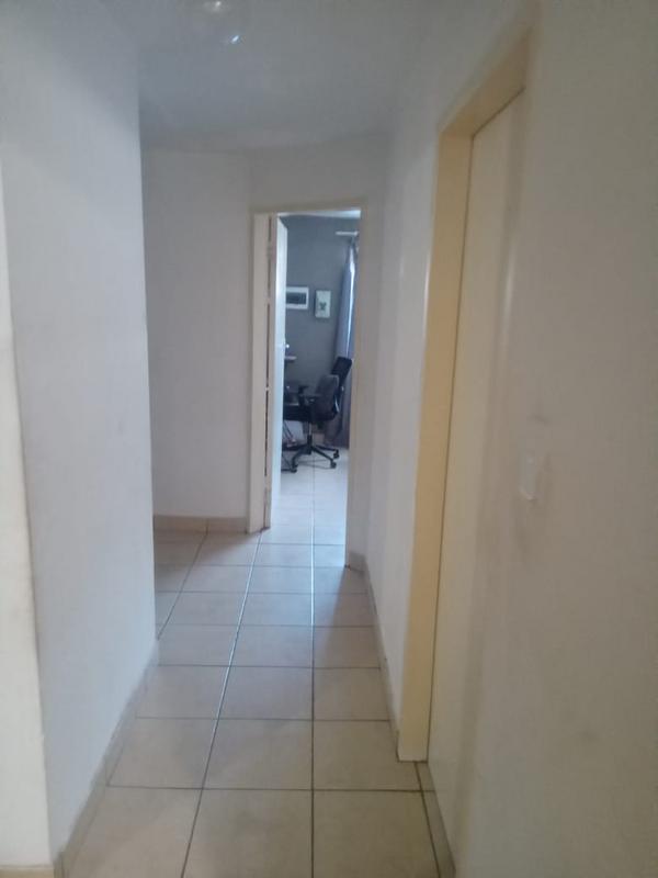 2 Bedroom Property for Sale in Rustenburg Central North West